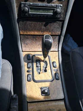 Mercedes-Benz E 320 Avantgarde, снимка 11