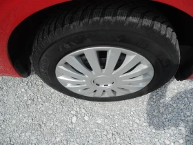 Skoda Fabia 1.2i ЛИЗИНГ!!! РЕАЛНИ КИЛОМЕТРИ+ СЕРВИЗНИ ДОКУМЕНТ, снимка 11