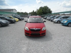 Skoda Fabia 1.2i ЛИЗИНГ!!! РЕАЛНИ КИЛОМЕТРИ+ СЕРВИЗНИ ДОКУМЕНТ, снимка 2