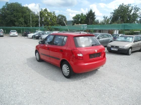 Skoda Fabia 1.2i ЛИЗИНГ!!! РЕАЛНИ КИЛОМЕТРИ+ СЕРВИЗНИ ДОКУМЕНТ, снимка 3