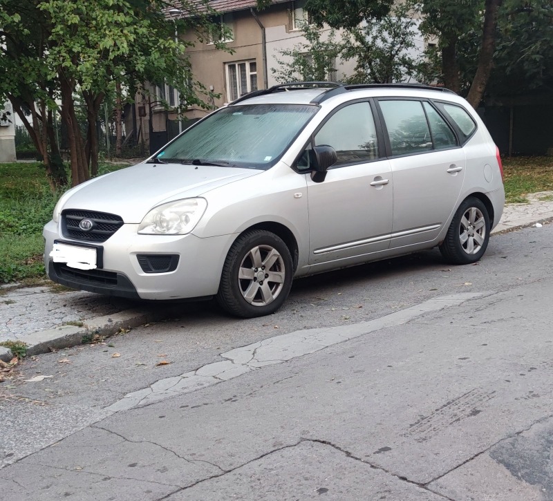 Kia Carens, снимка 1 - Автомобили и джипове - 45913243