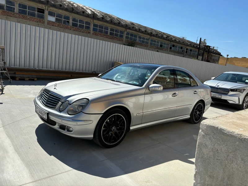 Mercedes-Benz E 270, снимка 6 - Автомобили и джипове - 47356089