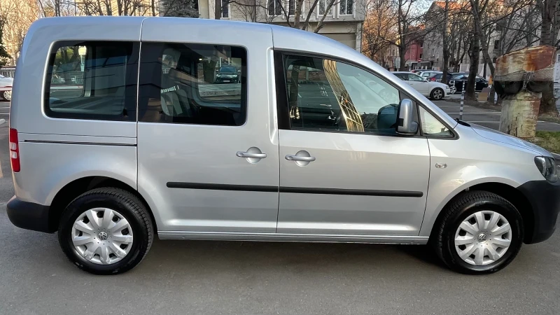 VW Caddy 1.6i BIFuel Trendline, снимка 5 - Автомобили и джипове - 48880893