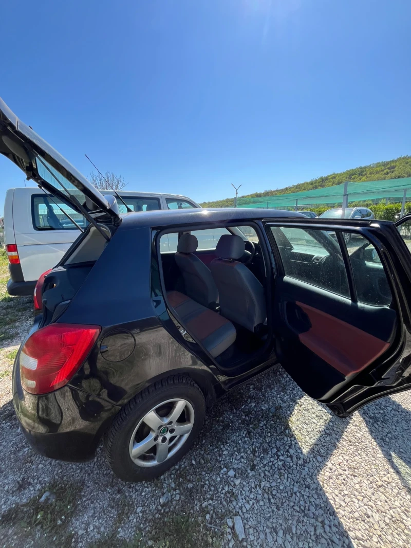 Skoda Fabia 58 000 РЕАЛНИ КИЛОМЕТРИ!!!, снимка 6 - Автомобили и джипове - 52113550