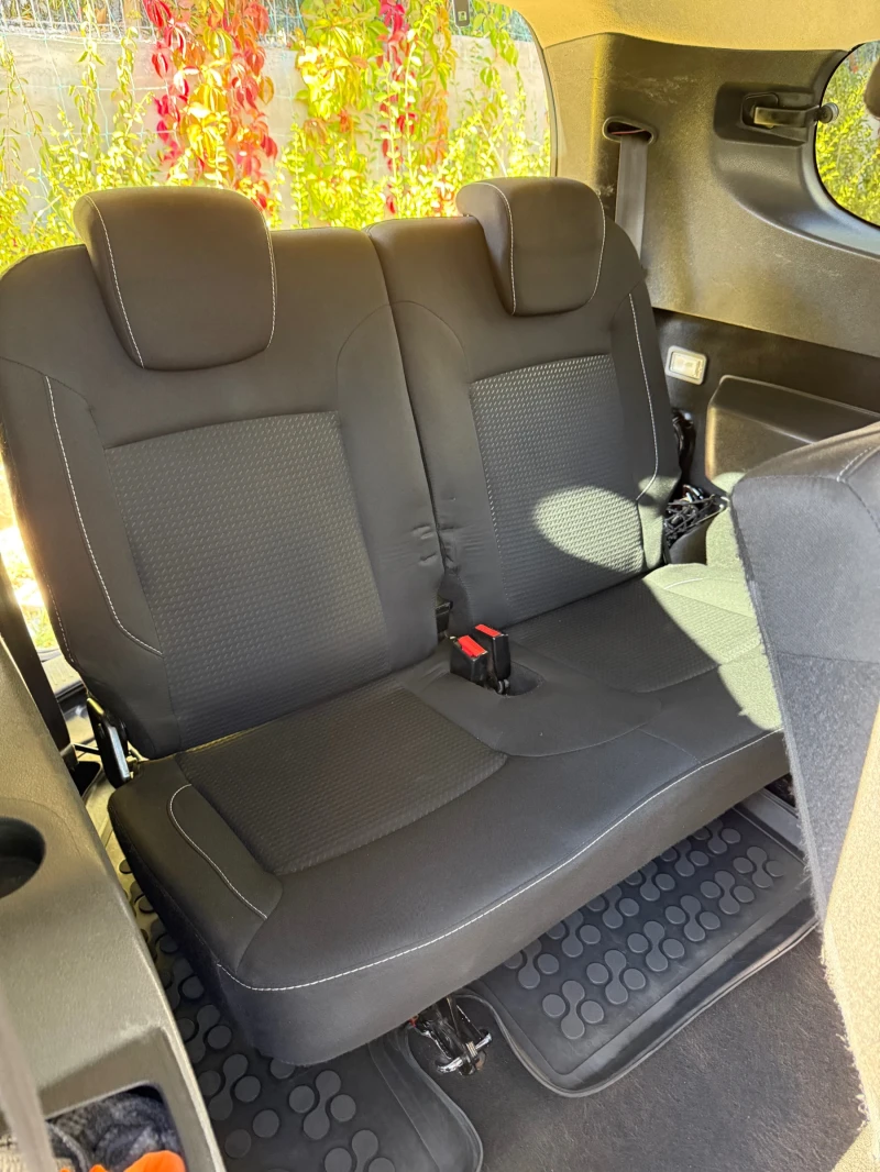 Dacia Lodgy 1.6 газ 6+ 1, снимка 14 - Автомобили и джипове - 52411216