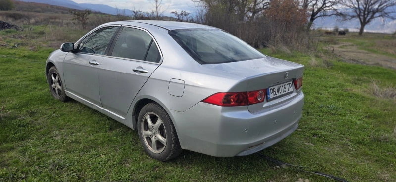 Honda Accord 2.2  I-CTD, снимка 3 - Автомобили и джипове - 52481625