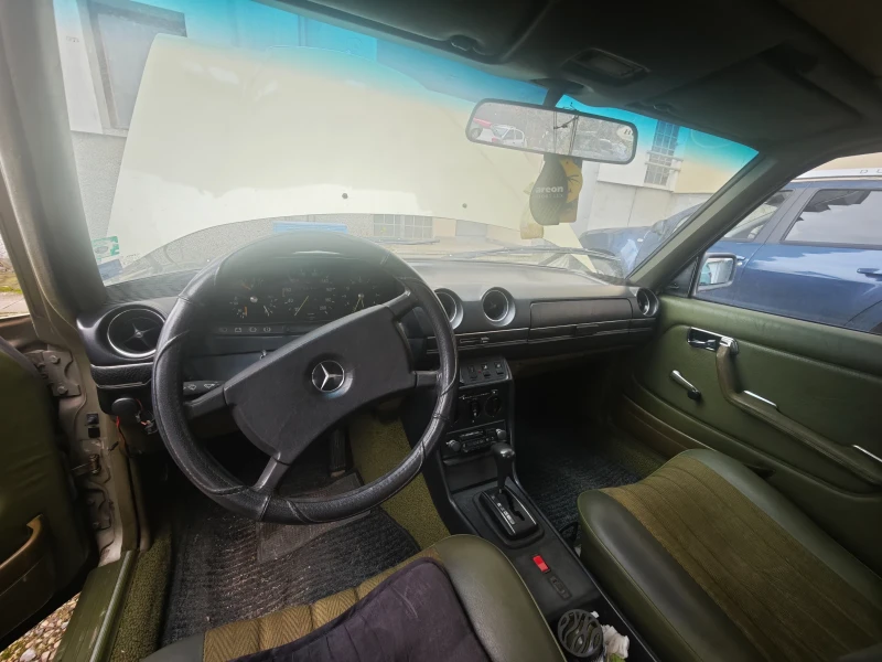 Mercedes-Benz 123 240D, снимка 7 - Автомобили и джипове - 52606830