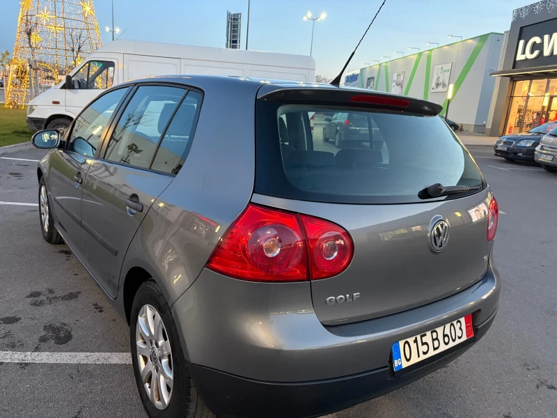 VW Golf 1.6 GAZ, снимка 4 - Автомобили и джипове - 52818660
