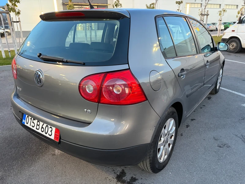 VW Golf 1.6 GAZ, снимка 3 - Автомобили и джипове - 52818660