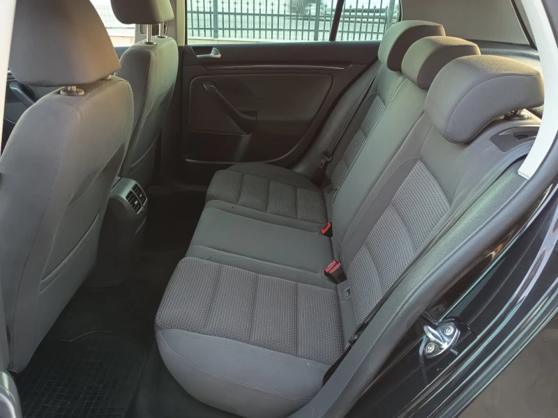 VW Golf 1.9tdi GT, снимка 10 - Автомобили и джипове - 53168258