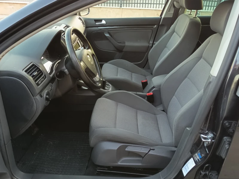 VW Golf 1.9tdi GT, снимка 8 - Автомобили и джипове - 53168258