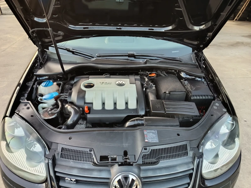 VW Golf 1.9tdi GT, снимка 13 - Автомобили и джипове - 53168258
