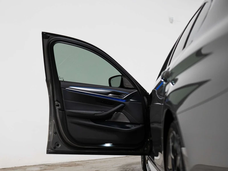 BMW 540 * xDrive * CARFAX * ЦЕНА ДО БЪЛГАРИЯ* , снимка 7 - Автомобили и джипове - 53309146