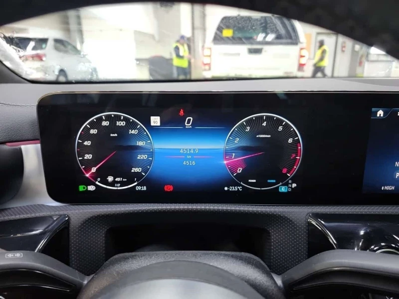 Mercedes-Benz CLA 250 * ПОДГРЕВ / ШИБИДАХ * ОТ ПРЕДСТАВИТЕЛСТВО, снимка 9 - Автомобили и джипове - 53593826