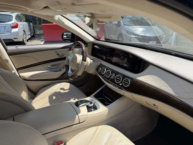 Mercedes-Benz S 560 4MATIC, снимка 17 - Автомобили и джипове - 54811107