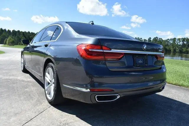 BMW 750 i | Mobile.bg � ����������� 7