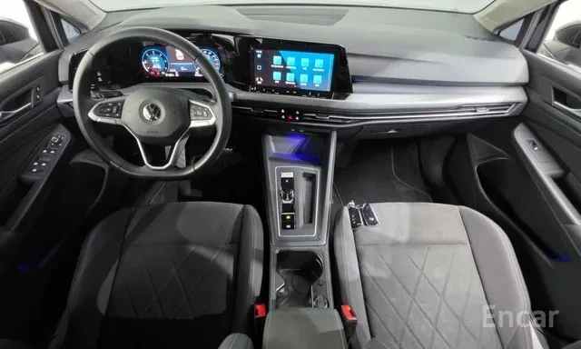 VW Golf 2.0 TDI Premium | Адаптивен круиз | Камера| Подгре, снимка 6 - Автомобили и джипове - 55663265