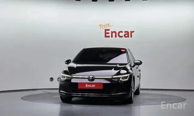 VW Golf 2.0 TDI Premium | Адаптивен круиз | Камера| Подгре, снимка 3 - Автомобили и джипове - 55663265