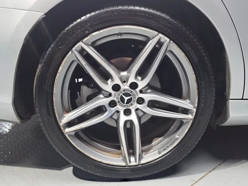 Mercedes-Benz E 300 Amg Line, снимка 5 - Автомобили и джипове - 56091870