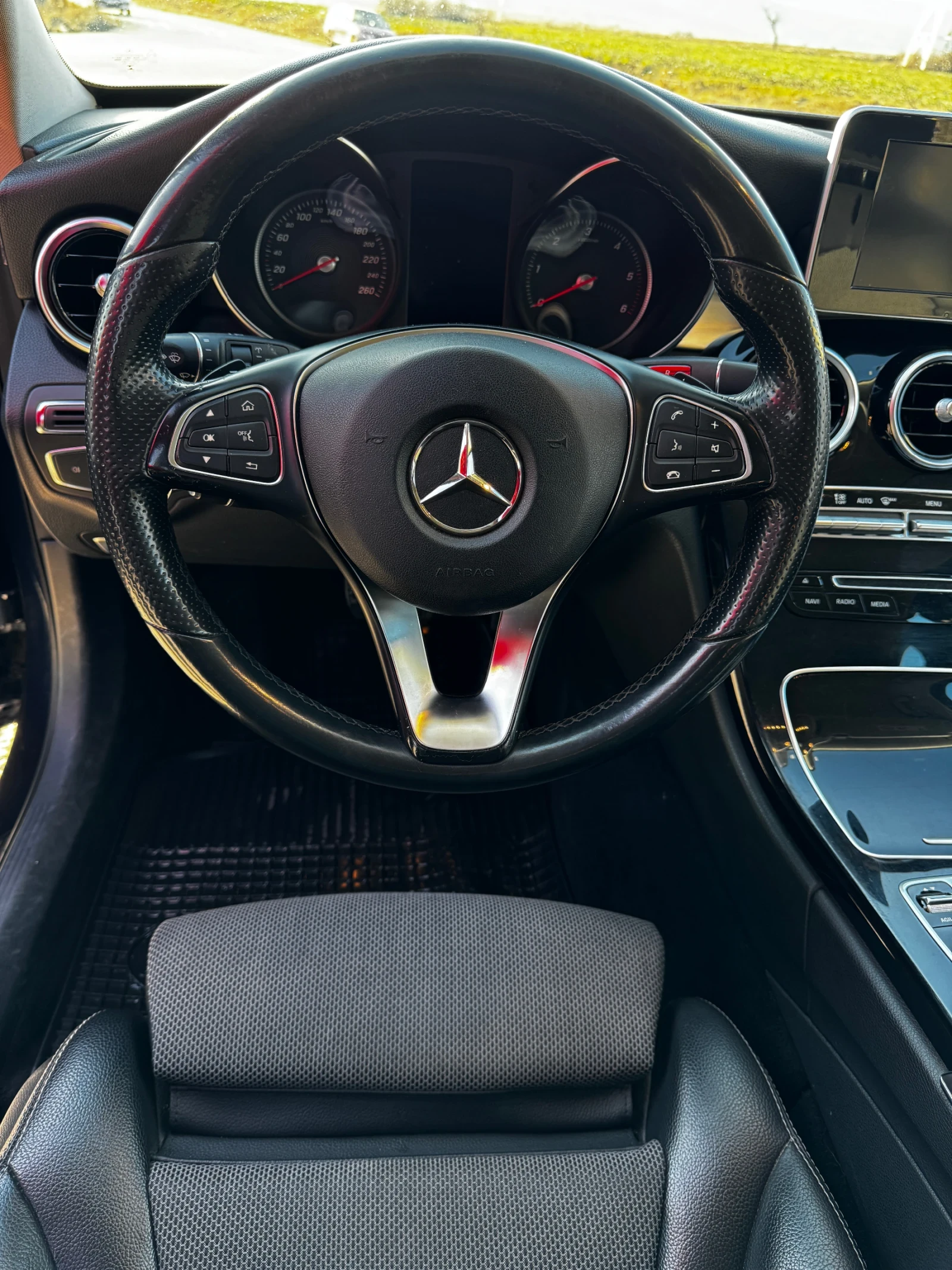 Mercedes-Benz C 220 LED* Recaro* подгрев* Ел.теглич* AMG* Самопаркиран - изображение 6