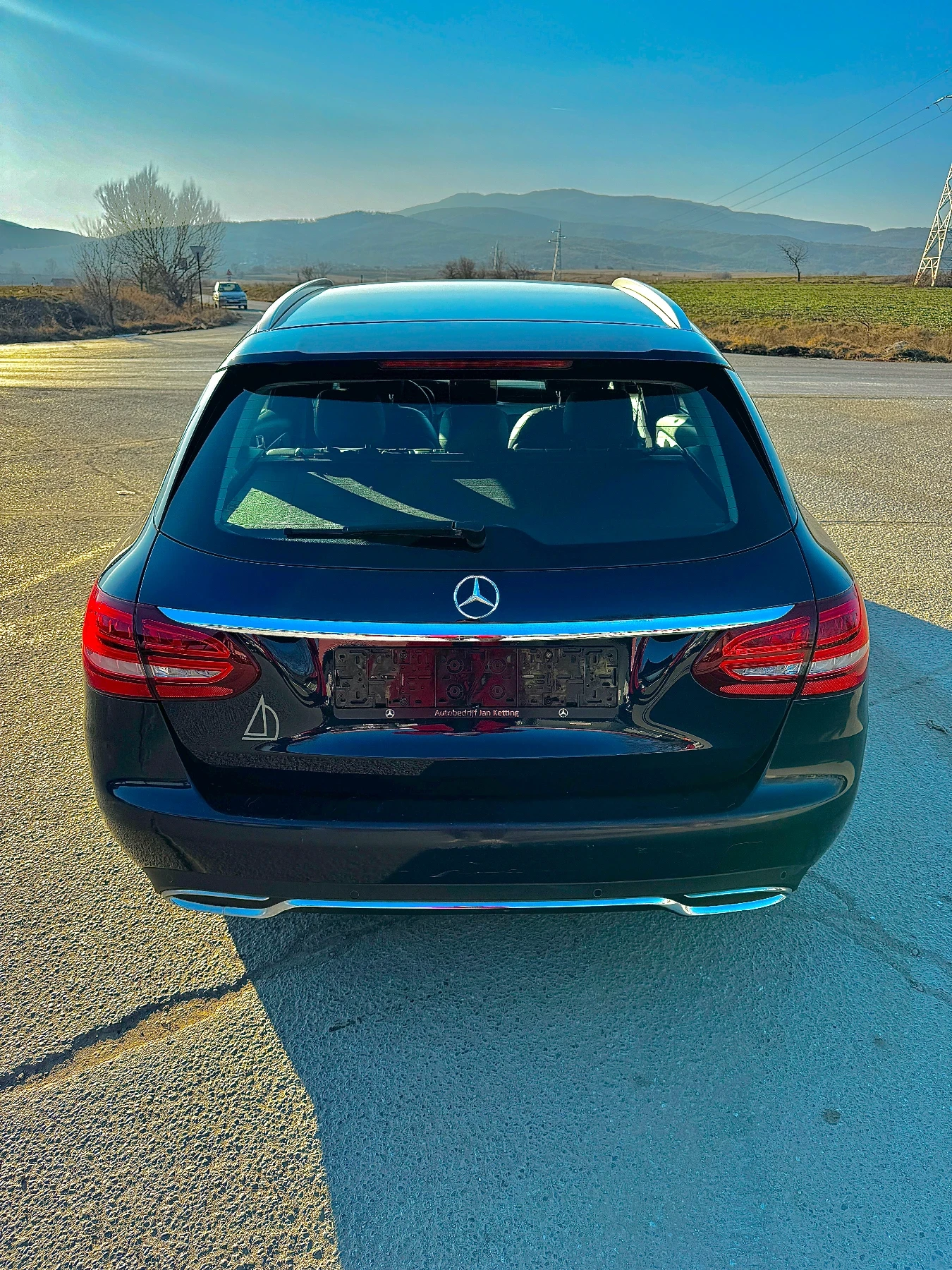 Mercedes-Benz C 220 LED* Recaro* подгрев* Ел.теглич* AMG* Самопаркиран - изображение 3