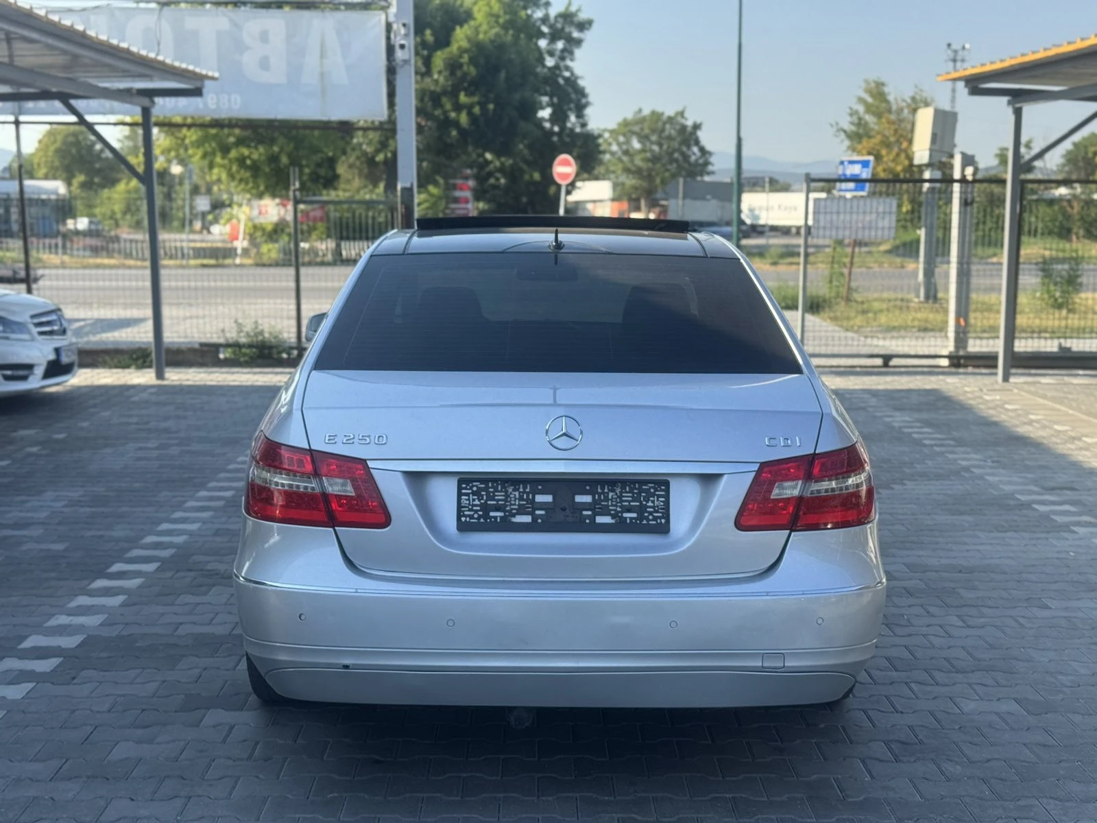 Mercedes-Benz E 250 CDI  - изображение 3