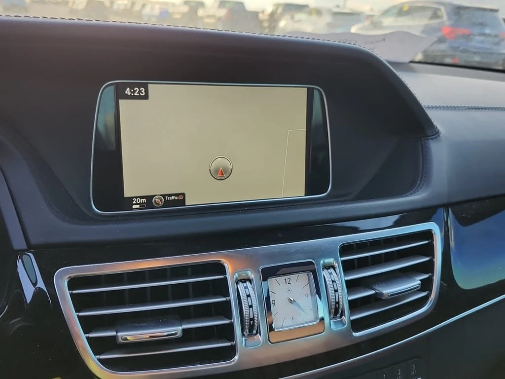 Mercedes-Benz E 400 * CARFAX * БЕЗ ПЪРВОНАЧАЛНА ВНОСКА - изображение 8