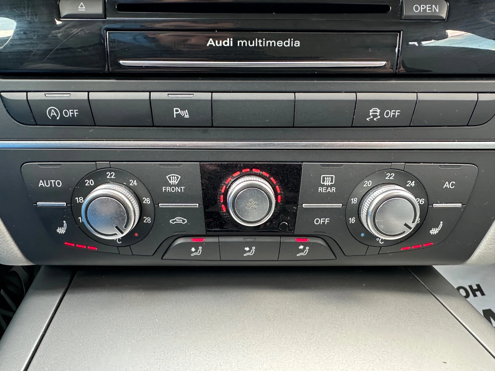 Audi A6 2.0 TDI , снимка 11 - Автомобили и джипове - 54041737