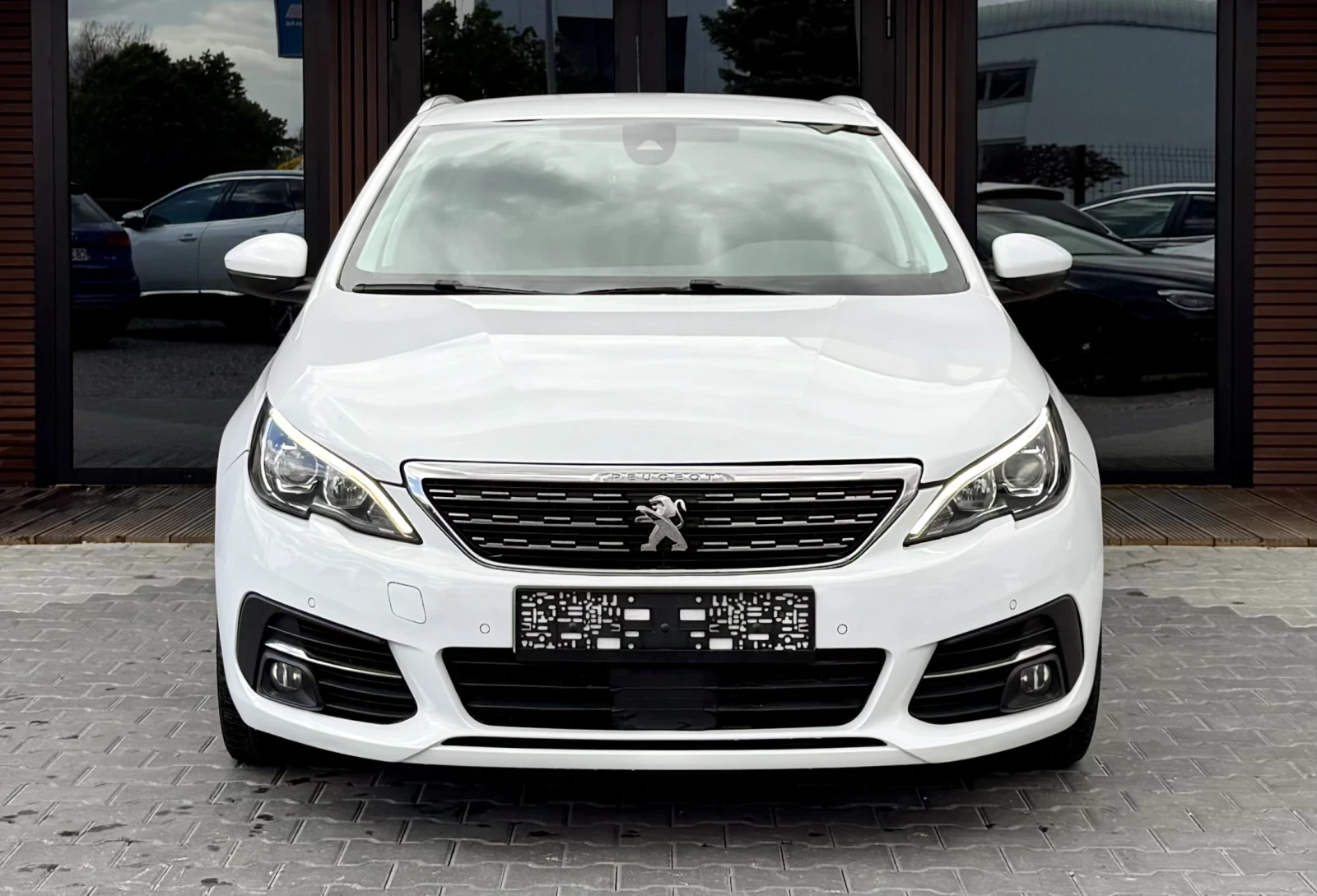 Peugeot 308 Facelift* Kayless* Лизинг, снимка 2 - Автомобили и джипове - 54188375