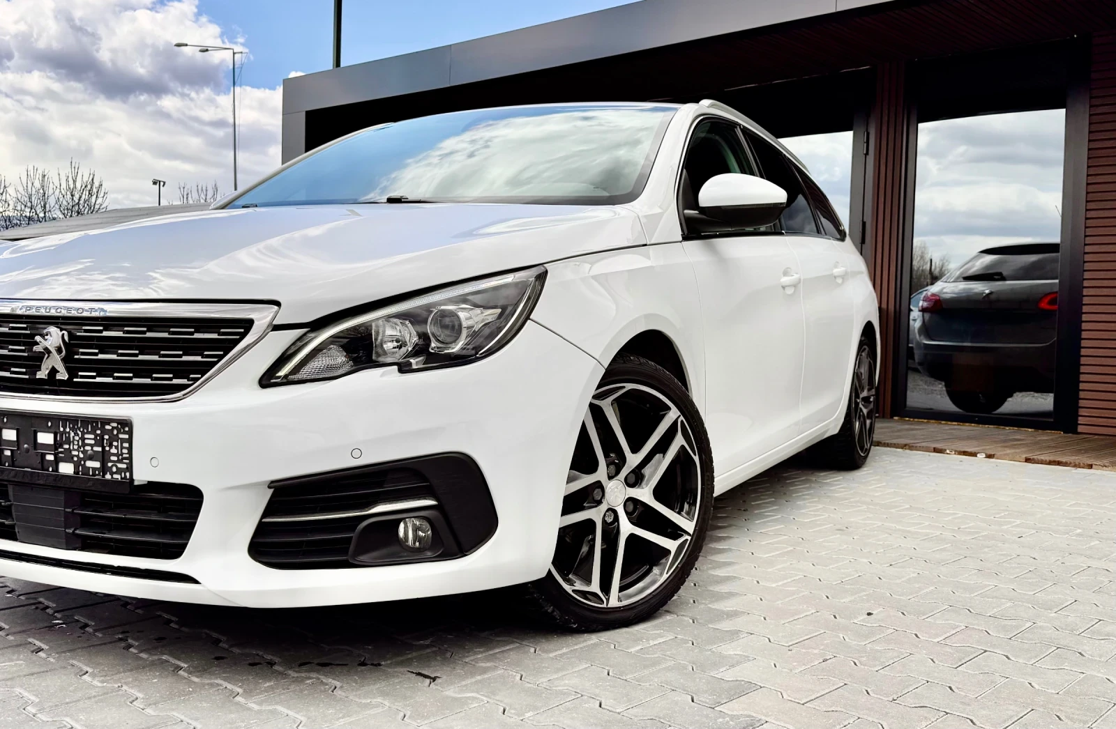 Peugeot 308 Facelift* Kayless* Лизинг, снимка 7 - Автомобили и джипове - 54188375
