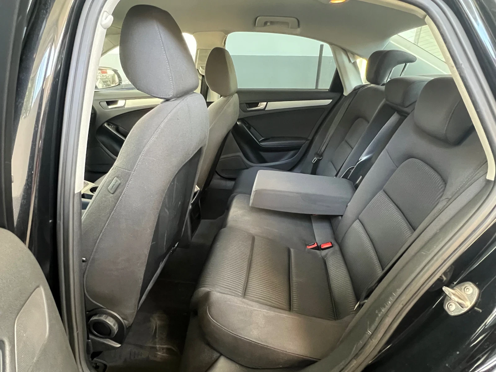 Audi A4 B8 2.7TDi , снимка 9 - Автомобили и джипове - 54417137