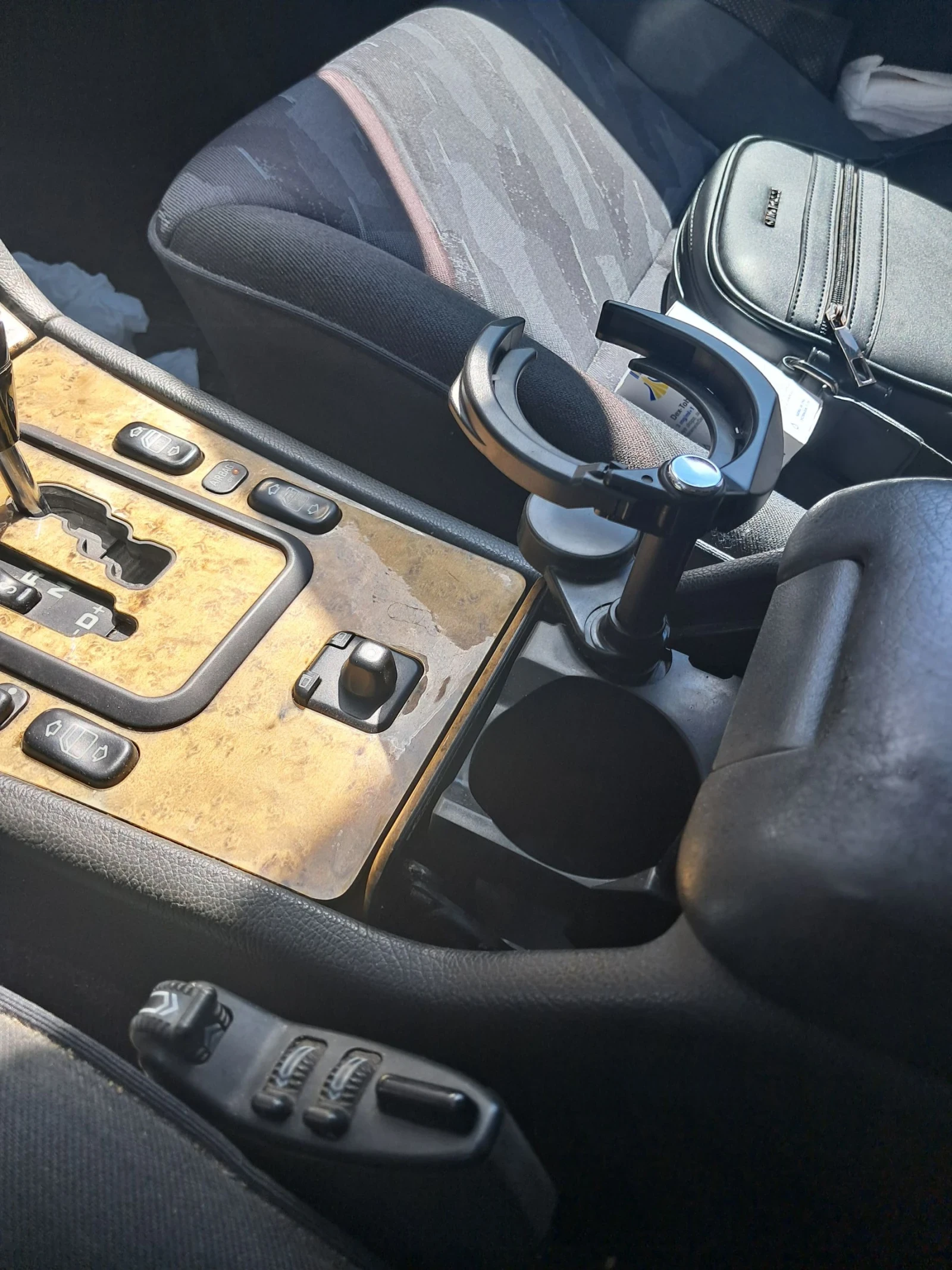 Mercedes-Benz E 320 Avantgarde, снимка 12 - Автомобили и джипове - 54445296