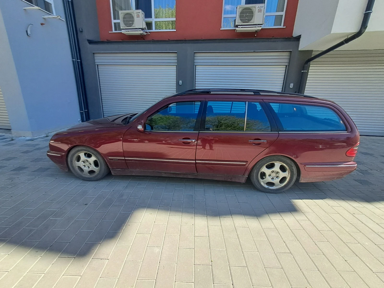 Mercedes-Benz E 320 Avantgarde, снимка 8 - Автомобили и джипове - 54445296