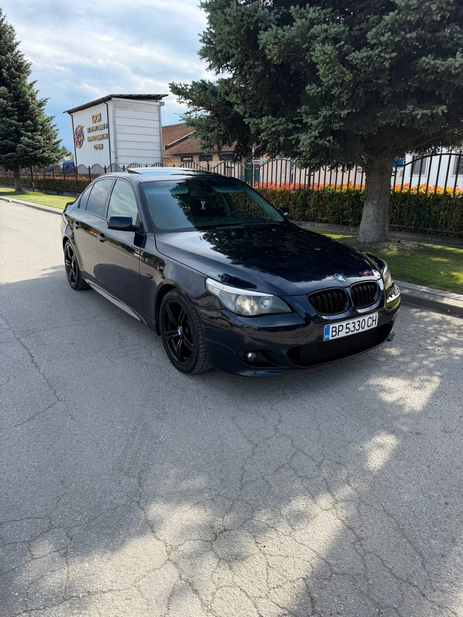 BMW 530 3.0D 6-СКОРОСТИ M-PAKET ОБСЛУЖЕН