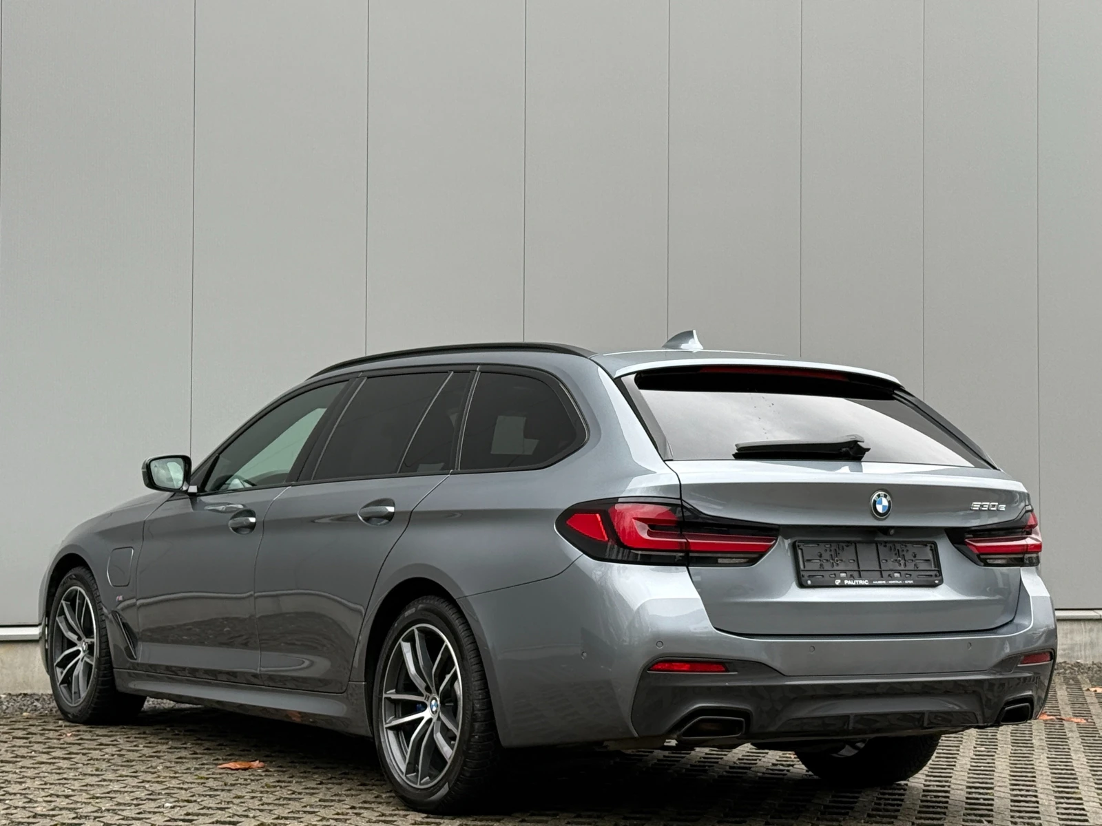 BMW 530  530e M-Pack, снимка 4 - Автомобили и джипове - 54588880