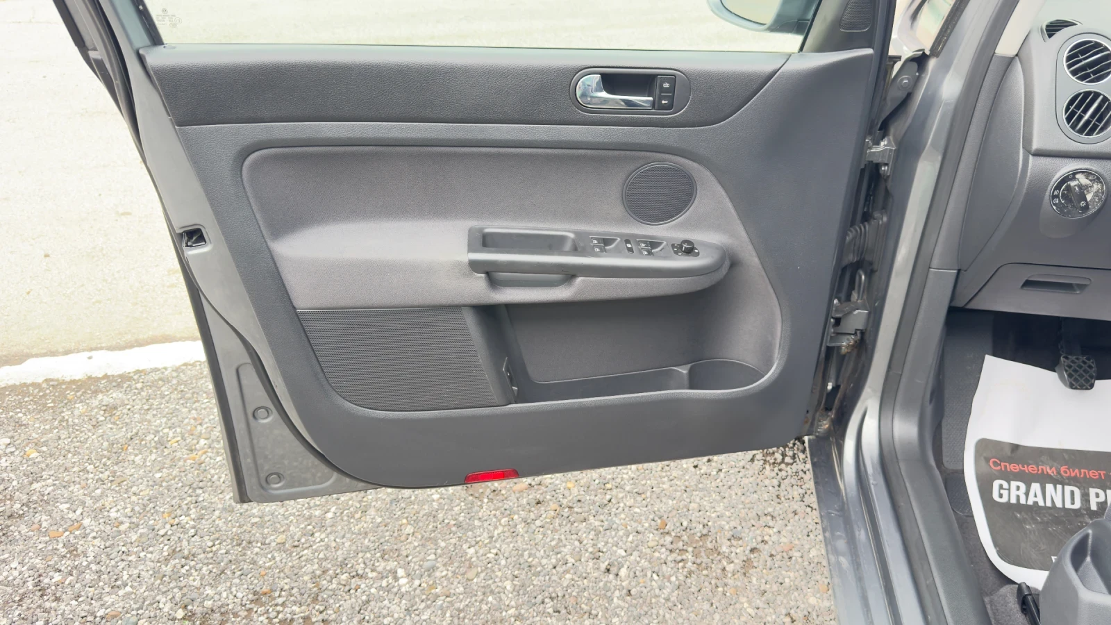 VW Golf Plus, снимка 9 - Автомобили и джипове - 54670618
