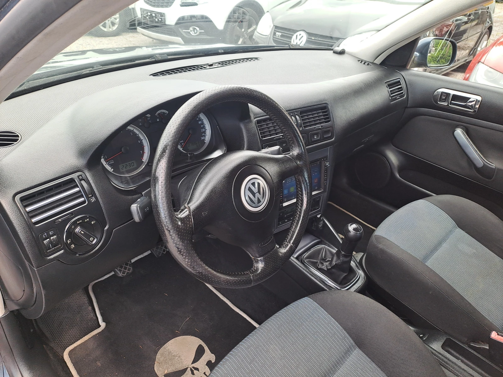 VW Bora 2.0 i , снимка 8 - Автомобили и джипове - 54868923