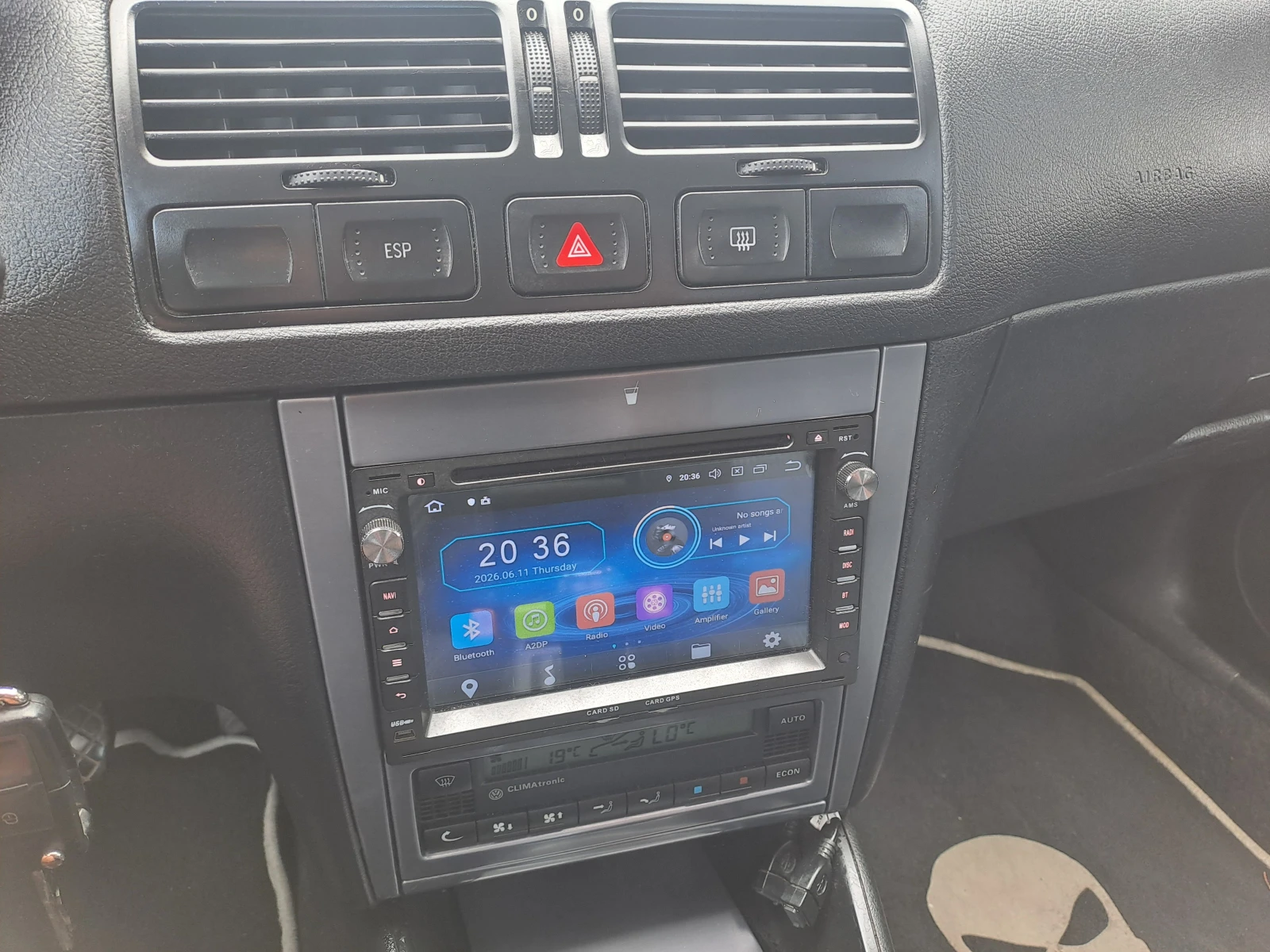 VW Bora 2.0 i , снимка 11 - Автомобили и джипове - 54868923