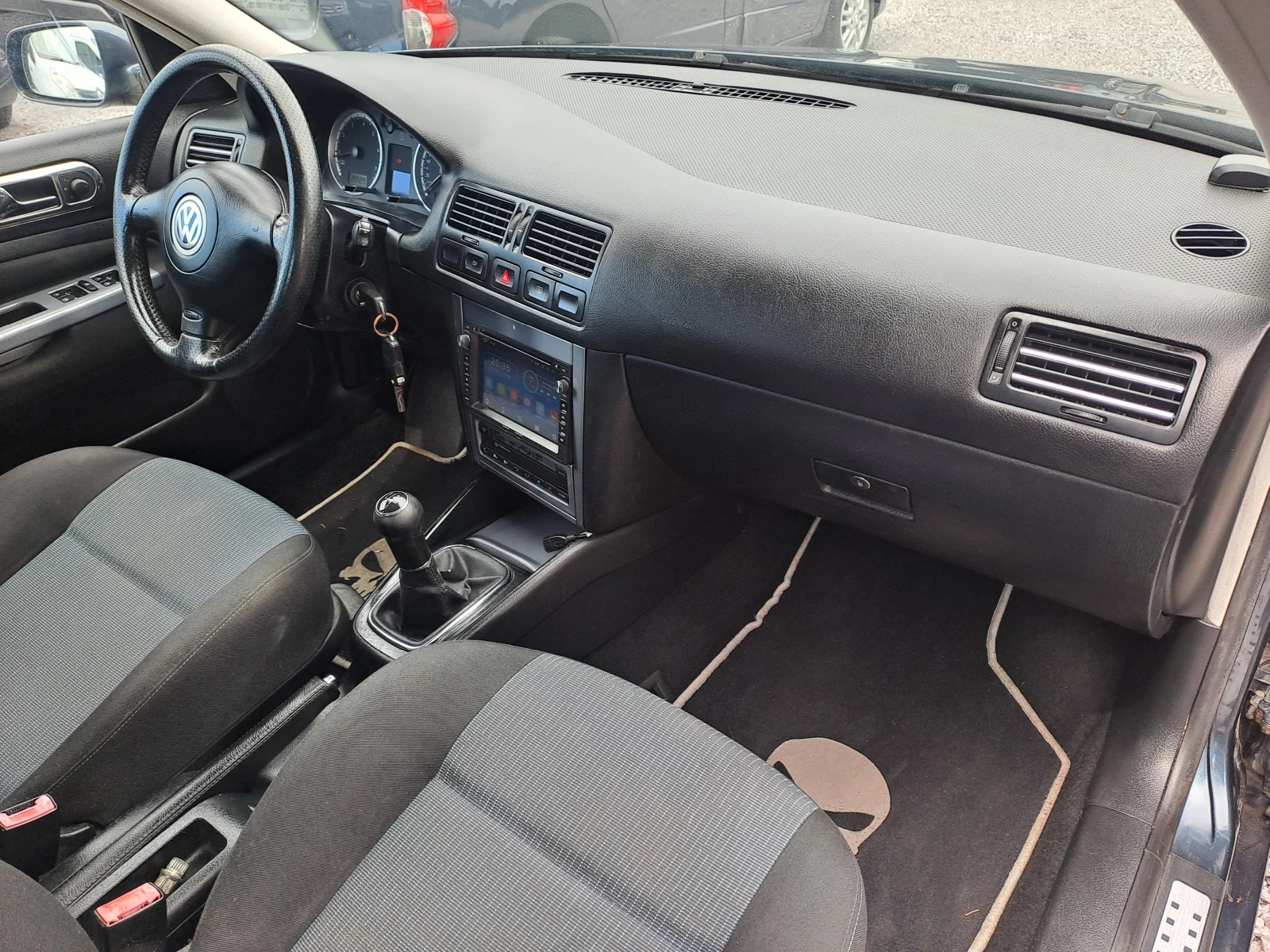VW Bora 2.0 i , снимка 9 - Автомобили и джипове - 54868923