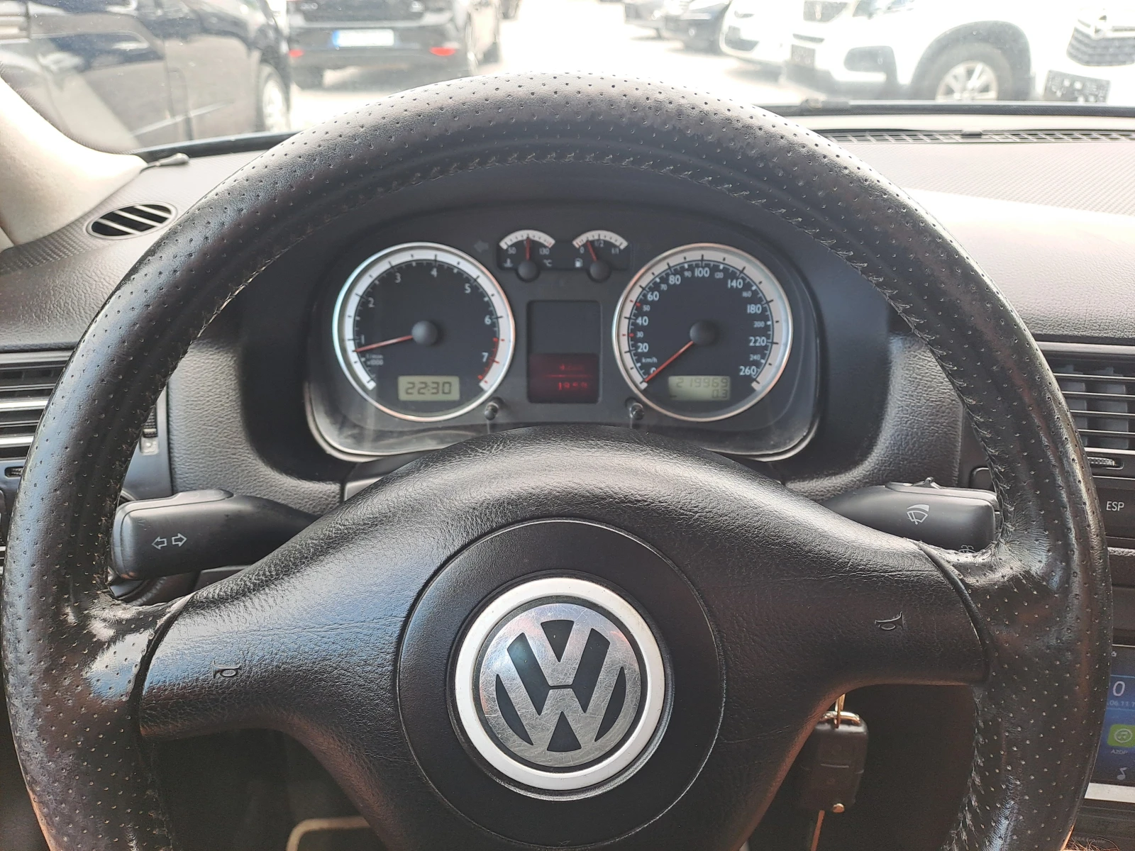 VW Bora 2.0 i , снимка 12 - Автомобили и джипове - 54868923