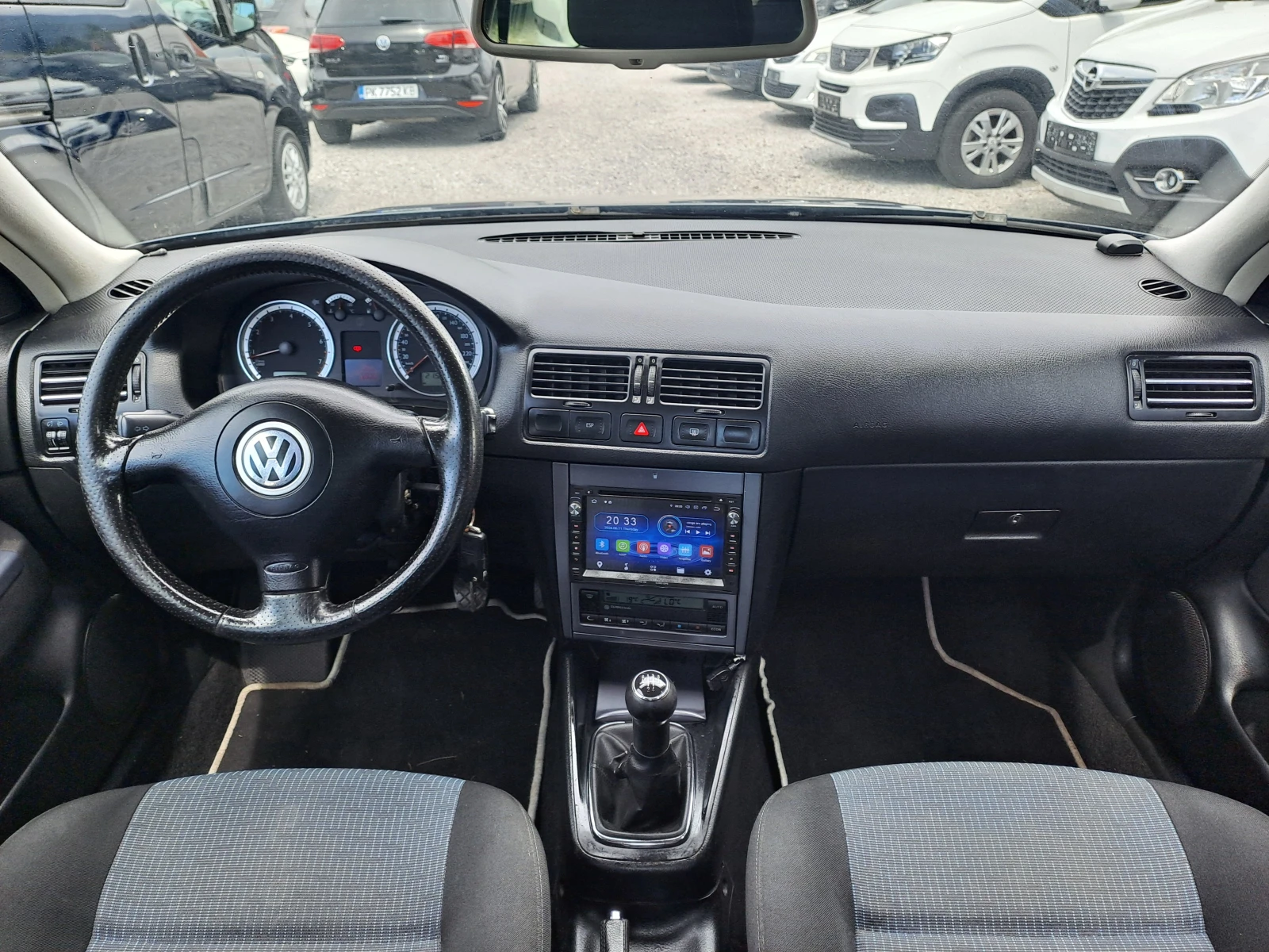 VW Bora 2.0 i , снимка 10 - Автомобили и джипове - 54868923