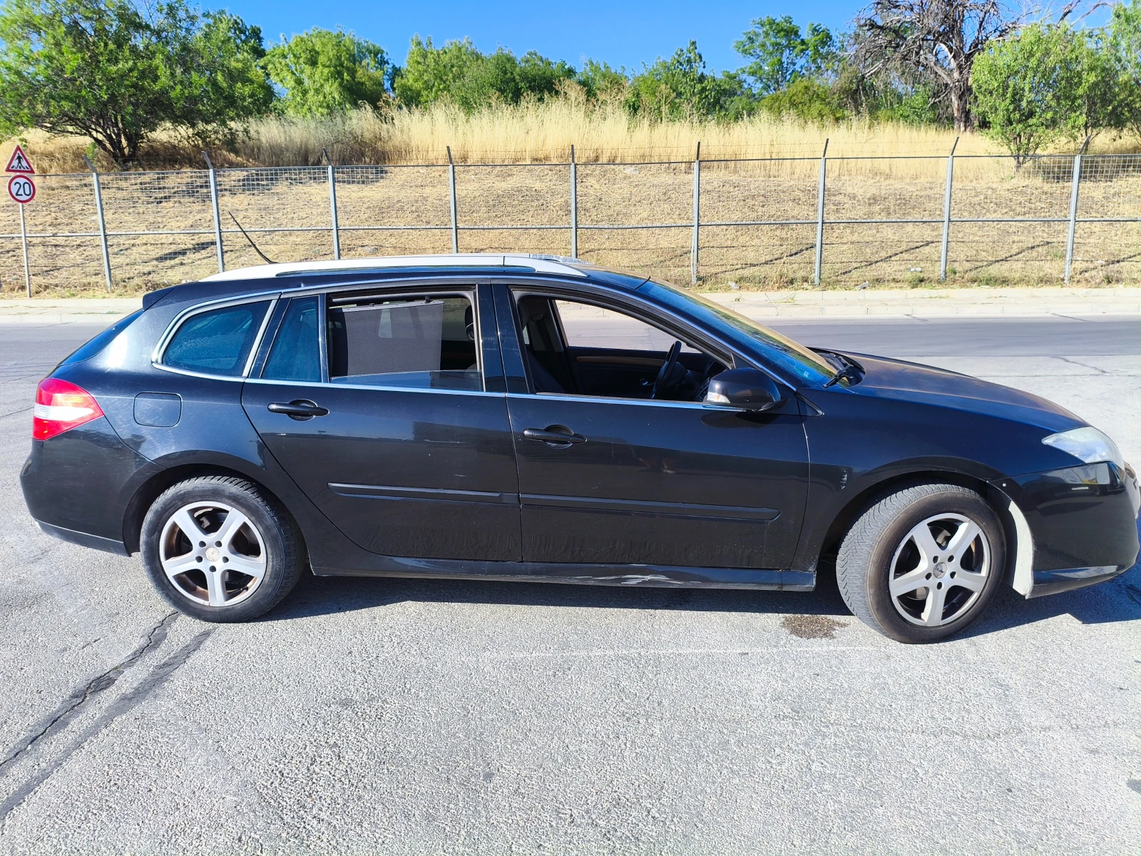 Renault Laguna 3, снимка 2 - Автомобили и джипове - 54905462