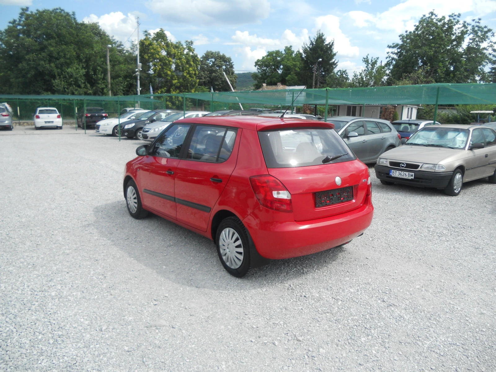 Skoda Fabia 1.2i ЛИЗИНГ!!! РЕАЛНИ КИЛОМЕТРИ+ СЕРВИЗНИ ДОКУМЕНТ, снимка 3 - Автомобили и джипове - 55207325