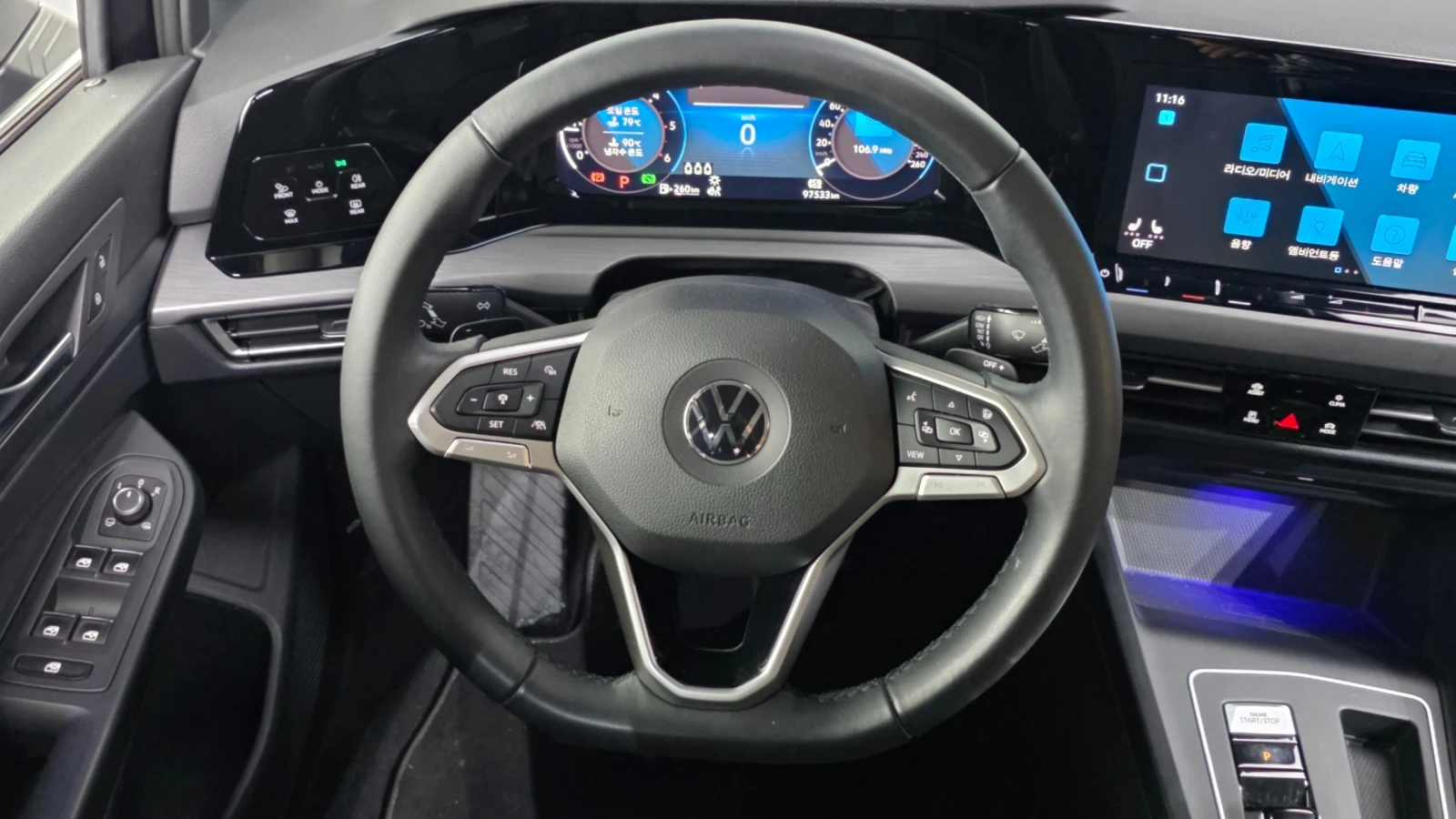 VW Golf 2.0 TDI Premium | Адаптивен круиз | Камера| Подгре, снимка 12 - Автомобили и джипове - 55663265