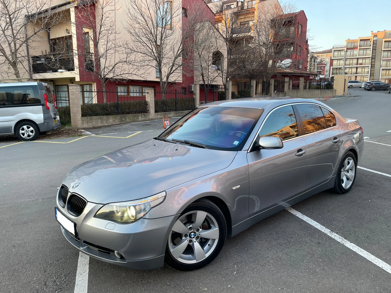 BMW 530 Реални километри, снимка 2 - Автомобили и джипове - 55705620