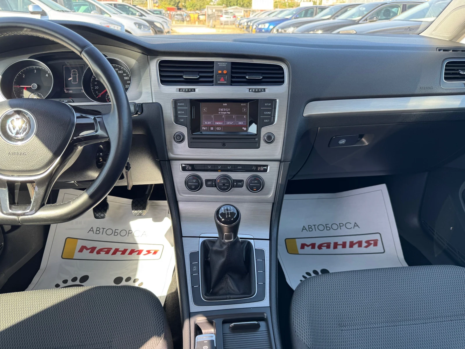 VW Golf 1.6 TDI , снимка 10 - Автомобили и джипове - 55888779