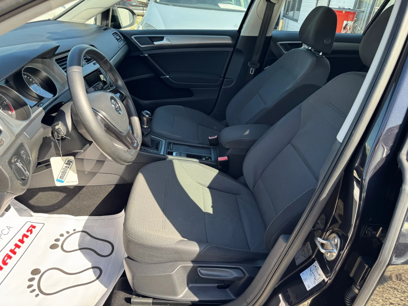 VW Golf 1.6 TDI , снимка 13 - Автомобили и джипове - 55888779