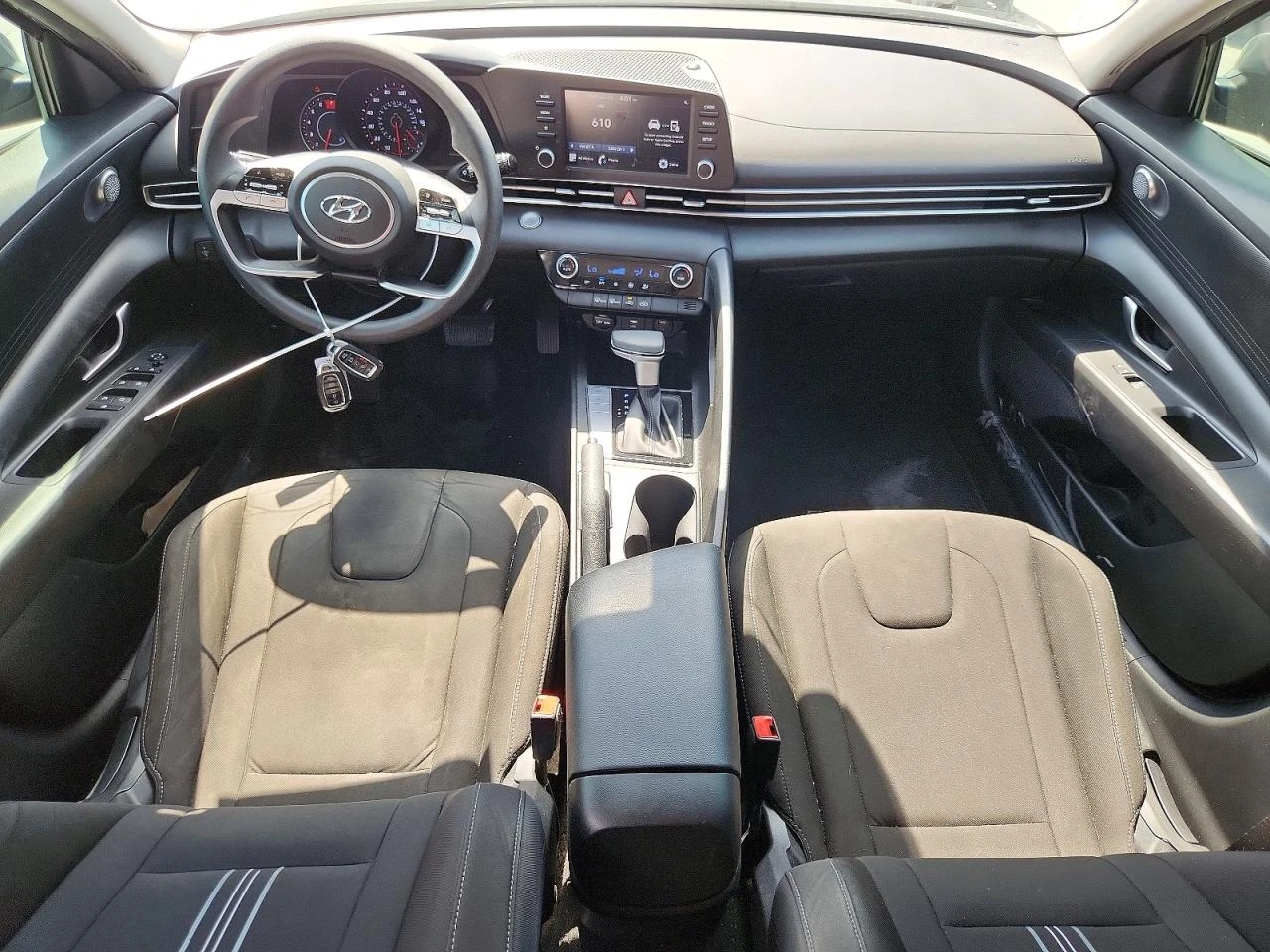 Hyundai Elantra 2.0l Sel, снимка 8 - Автомобили и джипове - 55995947