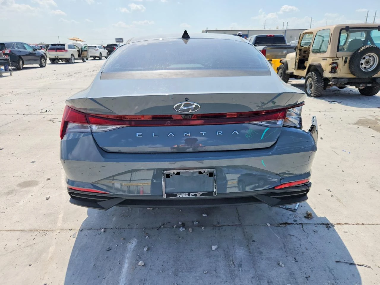 Hyundai Elantra 2.0l Sel, снимка 6 - Автомобили и джипове - 55995947