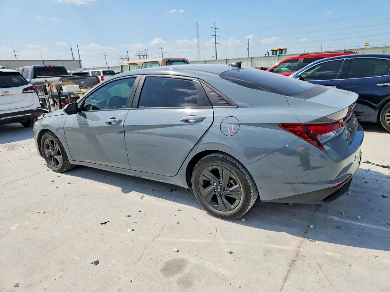 Hyundai Elantra 2.0l Sel, снимка 2 - Автомобили и джипове - 55995947